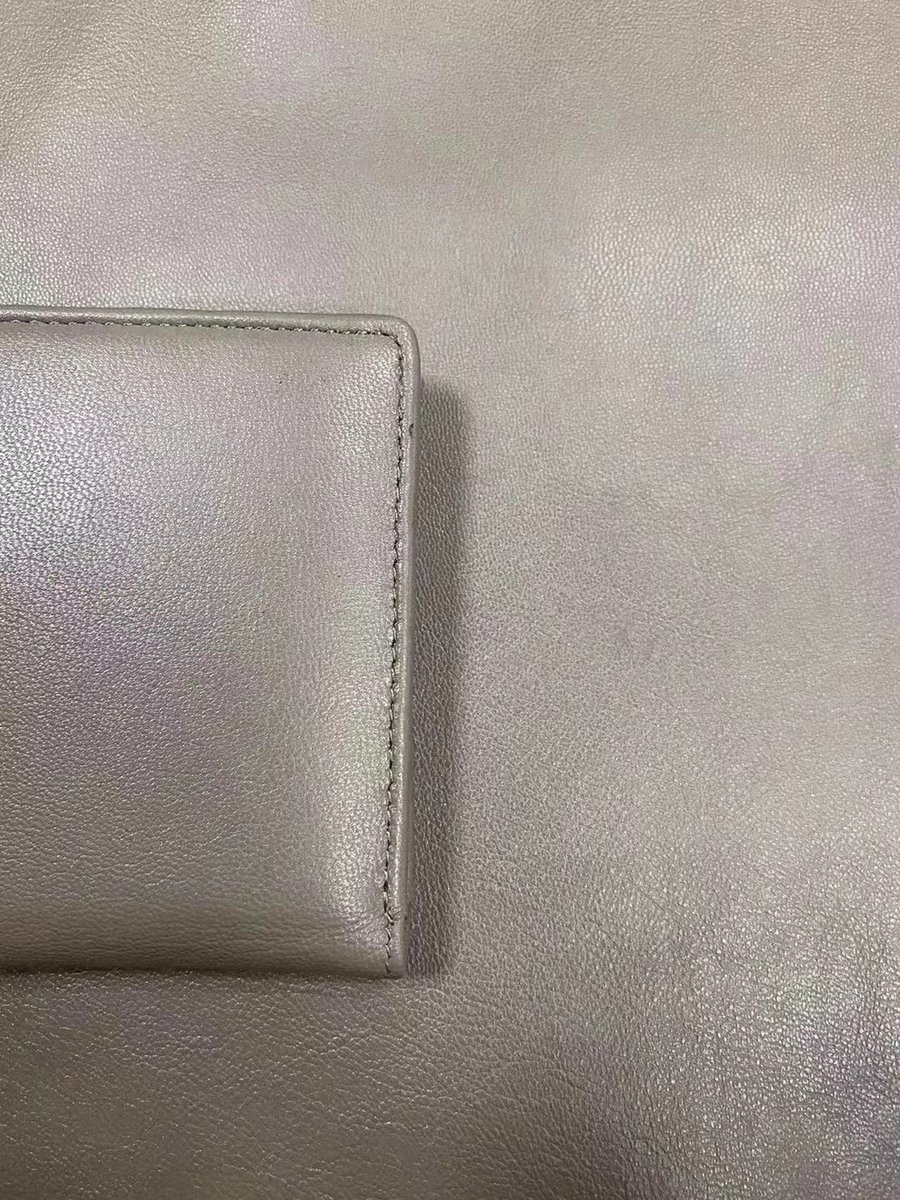 Belinda23090560's tweet image. Sunteam customized leather based on Pantone card number which provided by customers.

The finished wallets looks exactly beautiful.
Warmly welcome your inquiry.

#leatherwallet #customizedwallet #customizedcolor