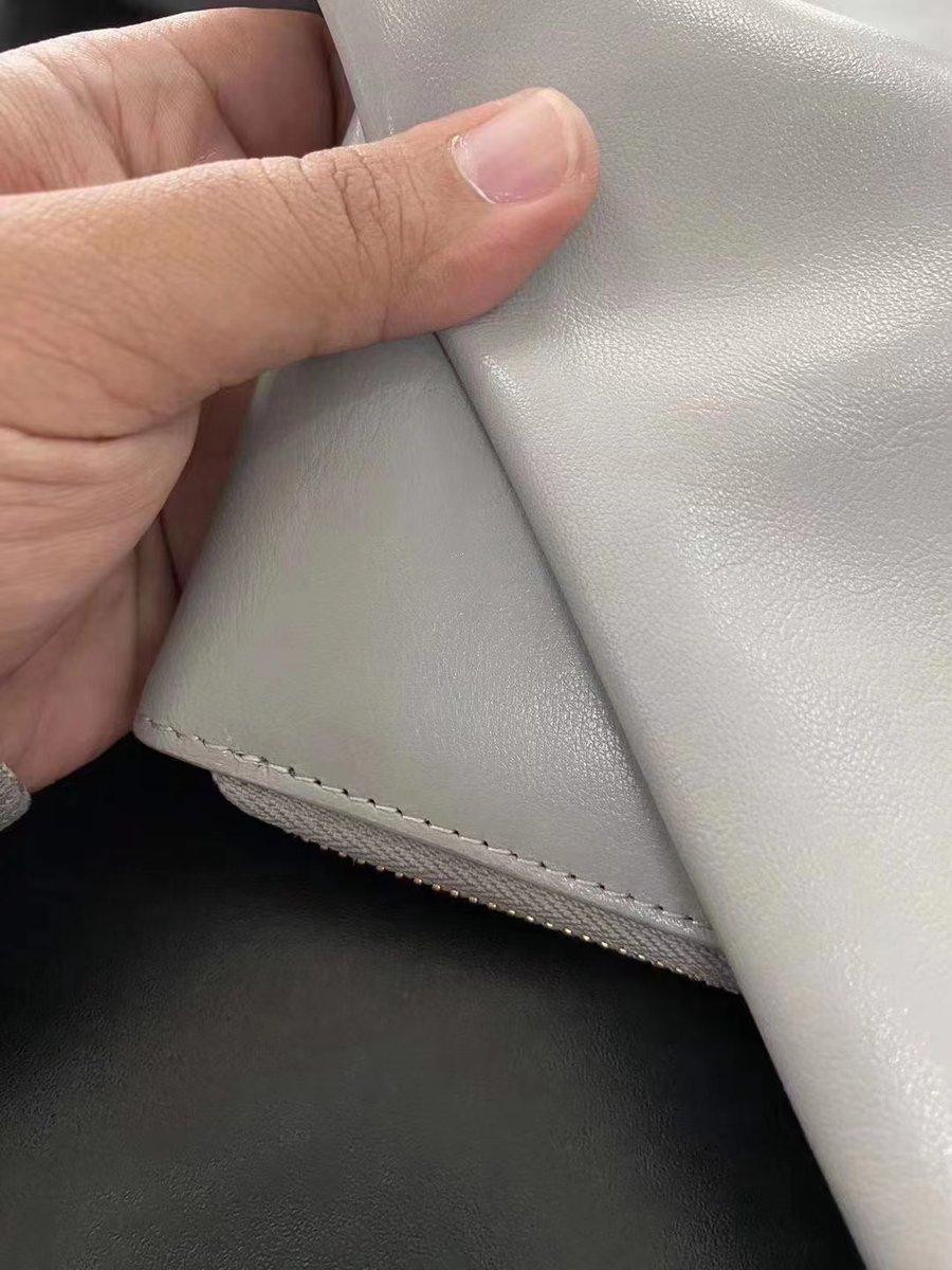 Belinda23090560's tweet image. Sunteam customized leather based on Pantone card number which provided by customers.

The finished wallets looks exactly beautiful.
Warmly welcome your inquiry.

#leatherwallet #customizedwallet #customizedcolor