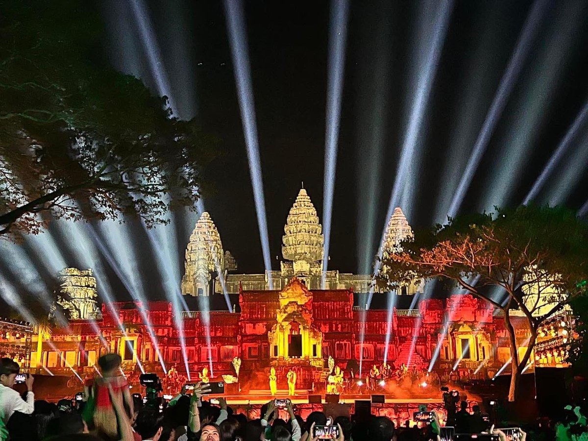 Chan_Roeurt's tweet photo. Angkor Wat in the night ❤️

@gadventures https://t.co/UgLqlP17Kp