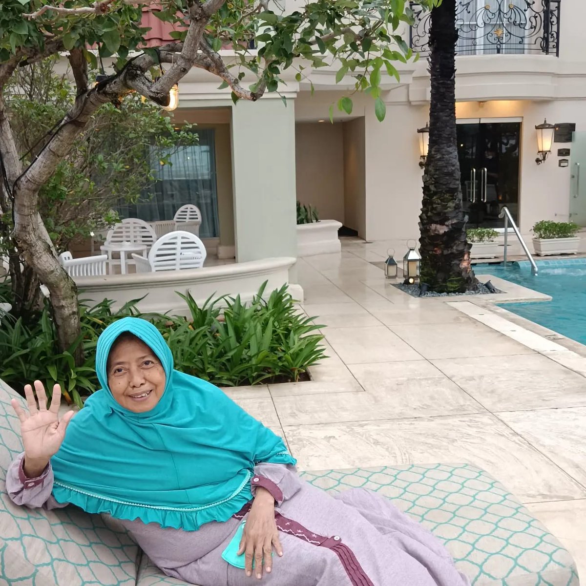 zikrizik354's tweet photo. Seneng bisa ajak ibu untuk pertama kali menginap di Hotel Berbintang ⭐⭐⭐⭐⭐ persembahan ultahnya kebetulan dapet voucher dari @alfagift_idn  @alfamart  , semoga challenge #IniIbuku bisa berhasil juara hehe... 
#IniIbuku
E-receipt S-221214-AGYBTMP https://t.co/pVK7rE3SJD