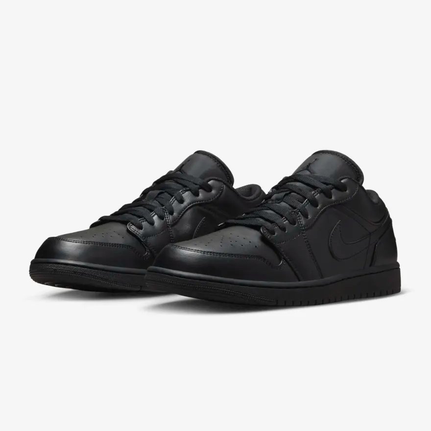 solefed's tweet photo. Few sizes: Air Jordan 1 Low 'Triple Black'

https://t.co/9HM6irH2D6

#Ad https://t.co/OtxoC7GNRT