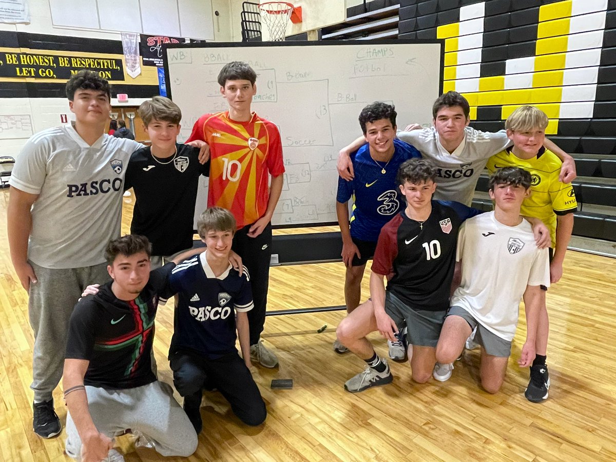 The 1st Annual Holiday Protect The Pins Tournament was a huge success! Congratulations to Boys Soccer as they climbed their way out of the losers bracket to win the Championship! <a href="/WMAthleticDept/">WMAthletics</a> <a href="/wmhometownpride/">WM Hometown Pride</a> #Futbol 🎳⚽️