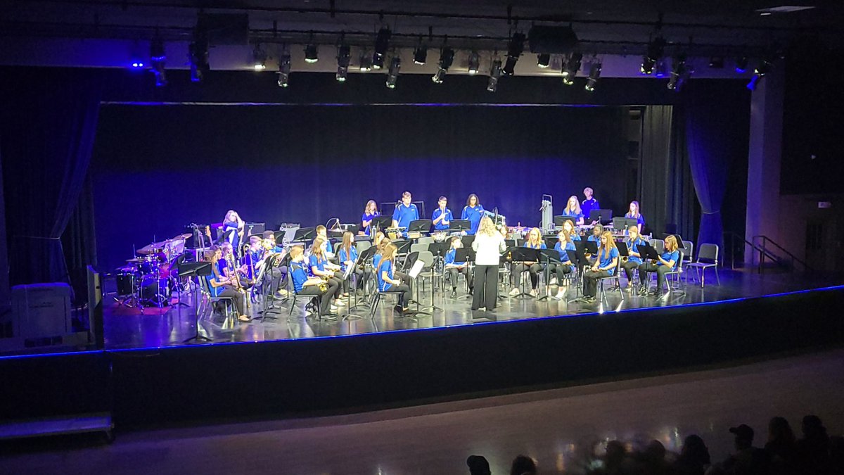 MonteSchoolsIA's tweet photo. What a night of performances! I’m always impressed by our talented students. Congratulations to Mrs. Burnett and the band program… You guys are second to none! Class act! Great job to all 6th-12th graders!!! #theMonteway https://t.co/Bs4CFZdwgT