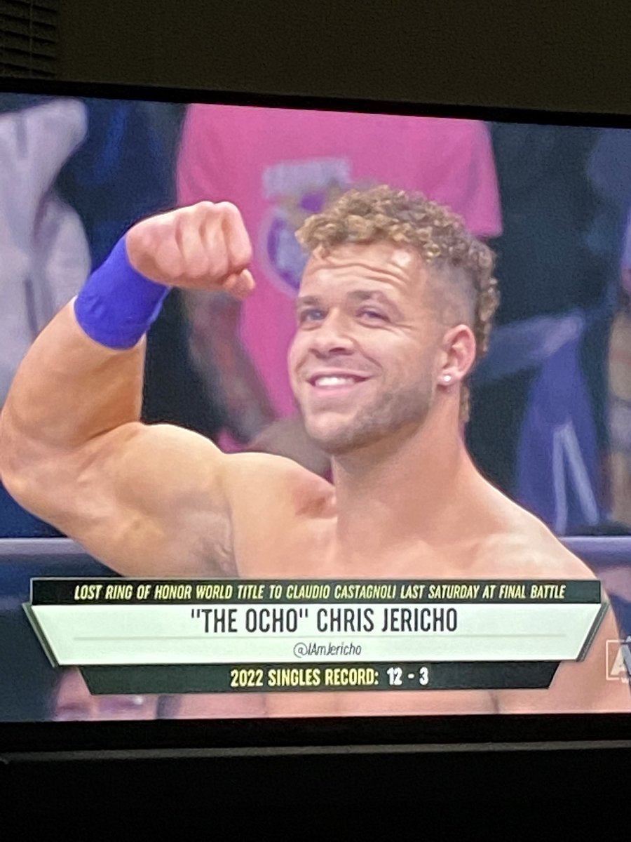 corey_conway's tweet photo. @IAmJericho looks a lot different this week 🤔 https://t.co/YLAYAiRDmM