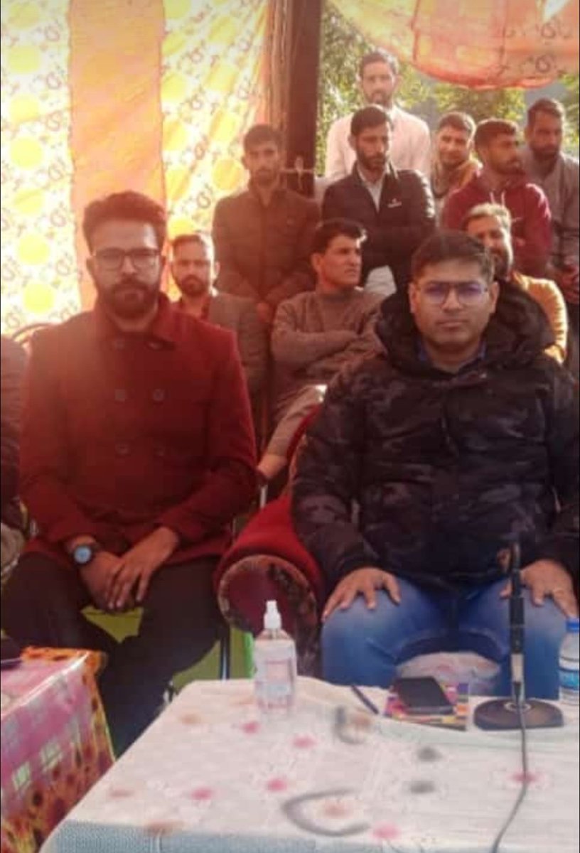 BdoBudhalOld's tweet photo. To get first-hand account of the public grievances, Deputy Commissioner,@vikashappy87 today presided over Block Diwas programme, here in Panchayat Panihad of @BdoBudhalOld .
@DioRajouri 
@diprjk https://t.co/rAwdFh3OBr