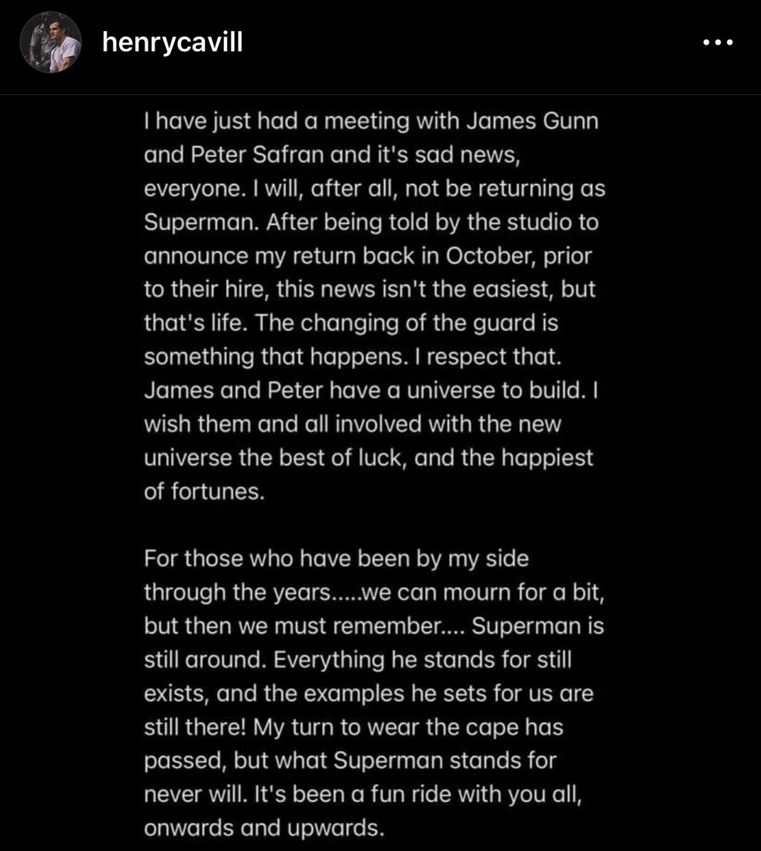 DisparaMusic's tweet photo. LAMENTABLE 💔#HenryCavill anuncia que, finalmente, NO volverá como Superman:

"Acabo de tener una reunión con James Gunn y Peter Safran y es una triste noticia para todos. Después de todo, no regresaré como #Superman". https://t.co/GCGKowSMlM
