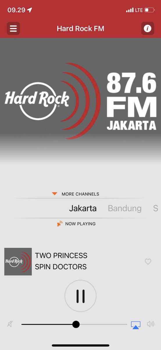 Lagi enak-enak banget playlistnya, langsung flashback jaman-jaman mau berangkat SMP denger ini tuh 🥲