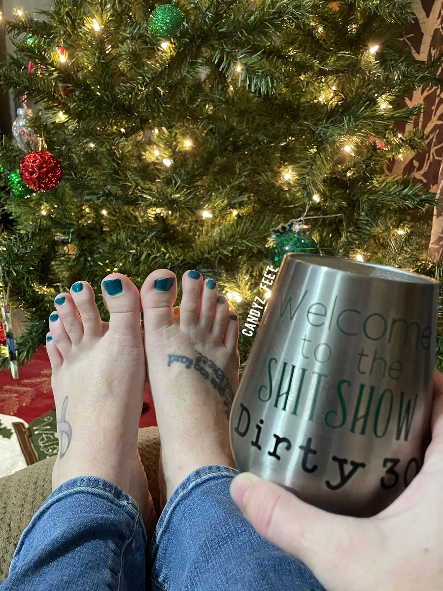 CandyzFeet's tweet photo. Coffee or Wine ?! Any guesses.. DM me for custom pictures 😘
•
•
•
#RIPTwitch #feetfinder #feetpicsforsale #Feetqueen #wine #coffee #welcometotheshitshow #Christmas https://t.co/Kmx6Hojqor