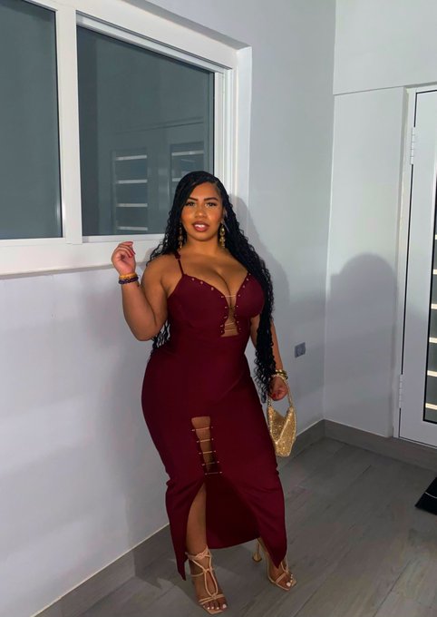 Happy Birthday to me 💫🌹 https://t.co/oLQihKrDEo