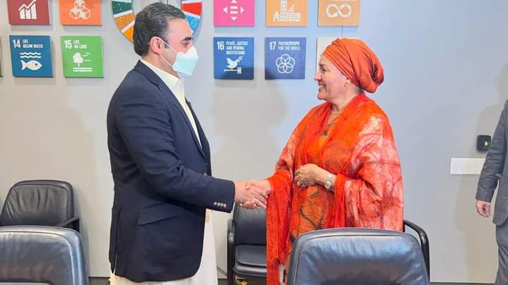 azmeenaBaloch4's tweet photo. Foreign Minister Bilawal Bhutto Zardari meeting with Secretary-General of the United Nations, Ms. Amina J. Mohammed at the UN Headquarters!
❤️🇵🇰❤️
#PakFMAtUN https://t.co/lvSAxcJ9td