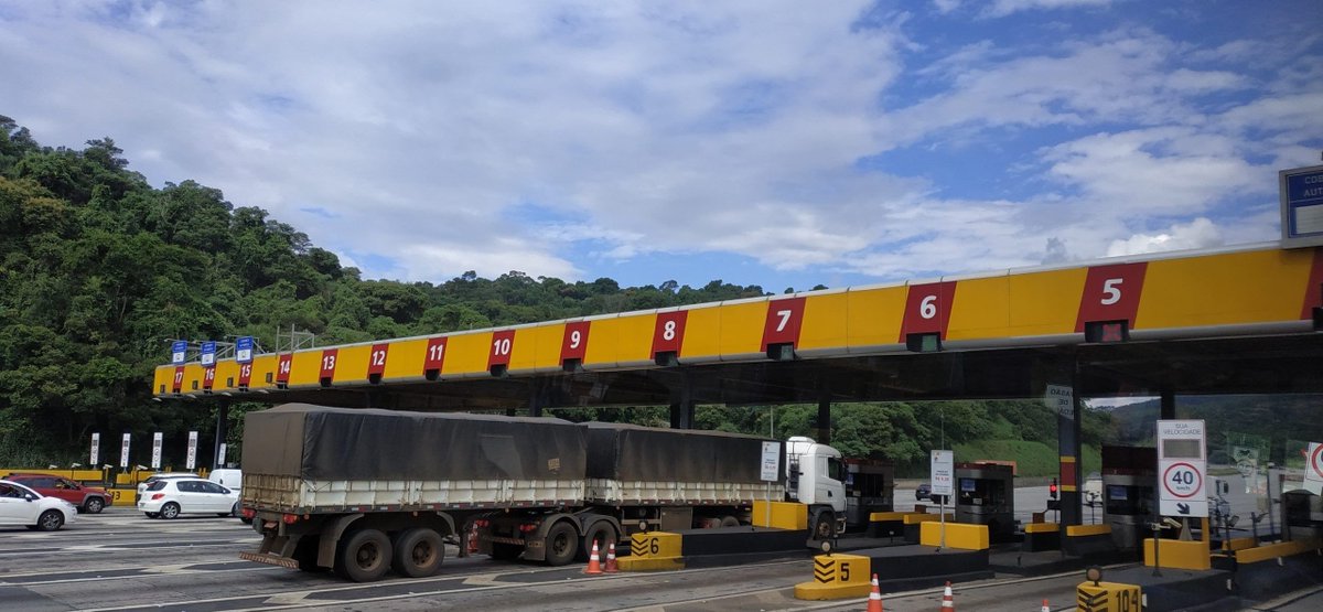 _SPNoticias's tweet photo. Os preços dos pedágios nas principais rodovias do estado de São Paulo terão reajuste em torno de 10% a partir desta sexta-feira (16).

#SP #SPNoticias 

📸Aderlei de Souza
📝G1 SP https://t.co/52ggPONIhB