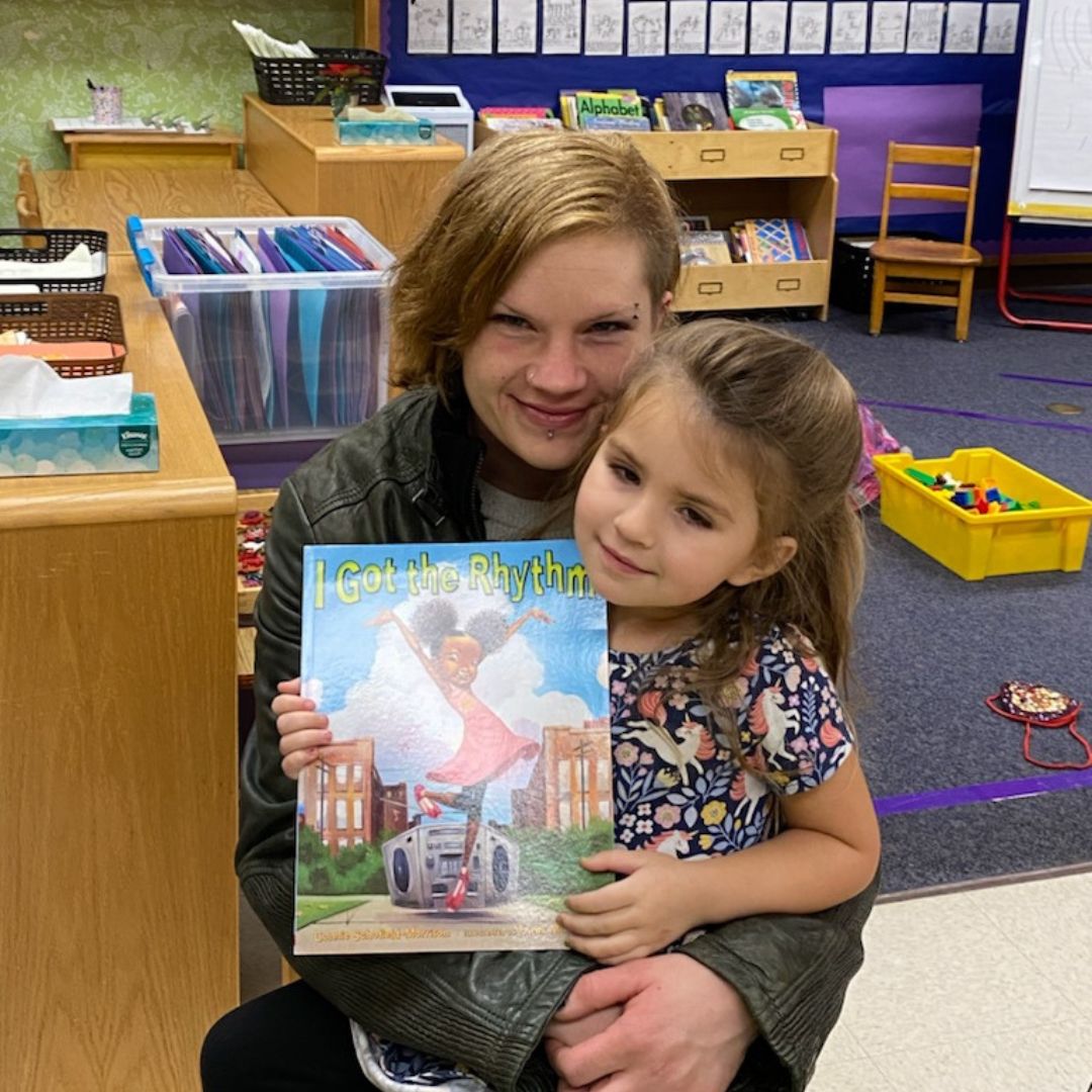 Photo from a Building Home Libraries book giveaway at a Portland Public Schools Head Start program! We hope all those kiddos enjoy their new books! 📖❤️