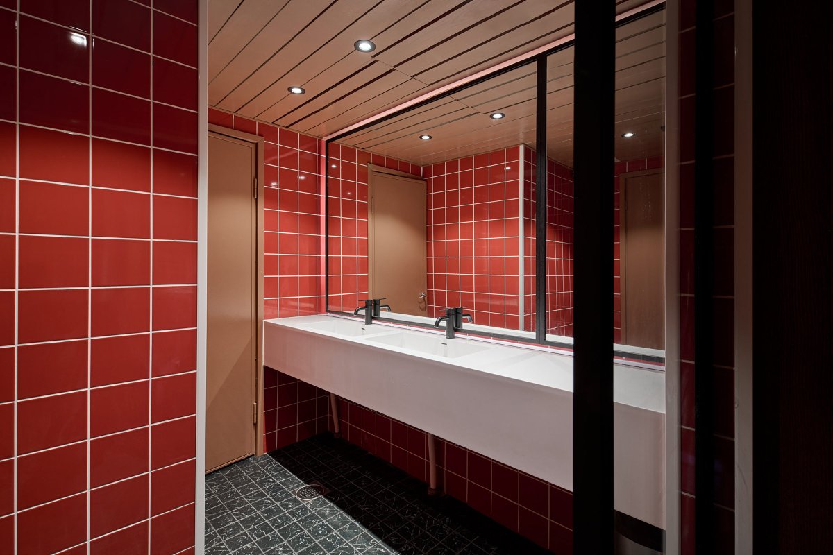 DesignAnthology's tweet photo. INTERIORS / Yatofu Creatives designed Helsinki restaurant Noodle Story as a representation of authentic Chinese food culture in a space that is at once nostalgic and new https://t.co/yStzvZKiST

#designanthology #helsinki #restaurant #interiordesign https://t.co/nl0Jq5Dznm