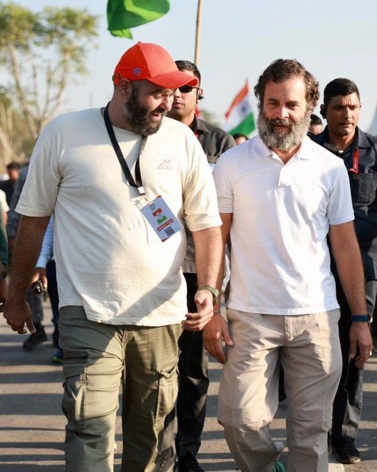 BhaavnaArora's tweet image. Kunal Kamra