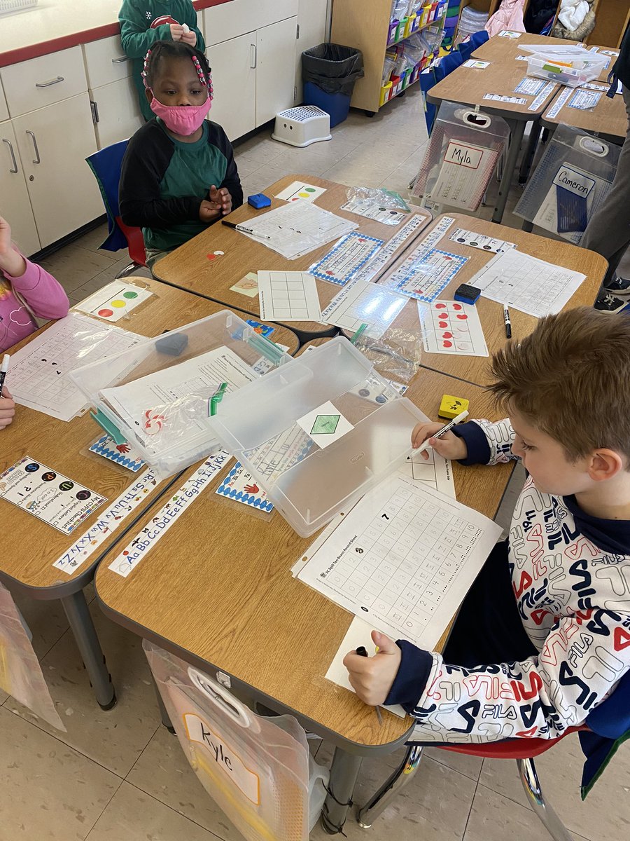 ISDmathcoaches's tweet image. Our Kindergarteners ❤️ practicing their math skills through Workplace games! @Kacademy123 @Interboro_SD @MLCmath