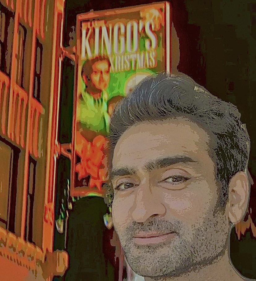 ⠀⠀
⠀⠀⠀⠀     ✦  Quem mais aqui ama especiais de Natal ? Eu amo ! E amo ainda mais todo esse apoio que vocês têm me dado ! Se você ainda não assistiu ao “  Kingo ’ s Xristmas  ” tem mais 10 dias para juntar toda a família e assistir a esse especial incrível !
⠀⠀