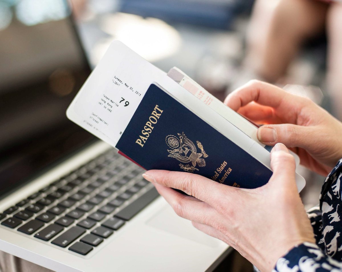 Attention NIV applicants:  Every applicant needs a DS-160 (visa application form), including babies/children and people over 80 years of age.  Have any questions?  Please see our website:  ustraveldocs.com/lk #ConsularThursdays