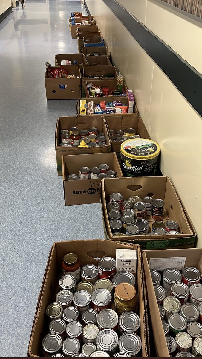Thank you <a href="/j_minci/">J Minci</a> for organizing this very important community food drive <a href="/ElemHawthorne/">hawthorne.elem</a> during another unprecedented year- We appreciate you. <a href="/deltasd37/">DeltaSchoolDistrict</a> #sd37