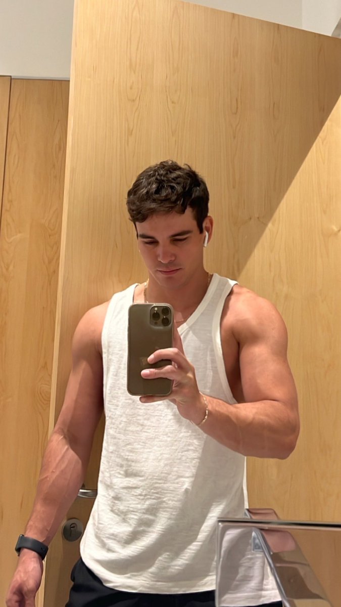 Hot Dudes Good Mood 🇺🇦 on Twitter: "RT @sosajhons: