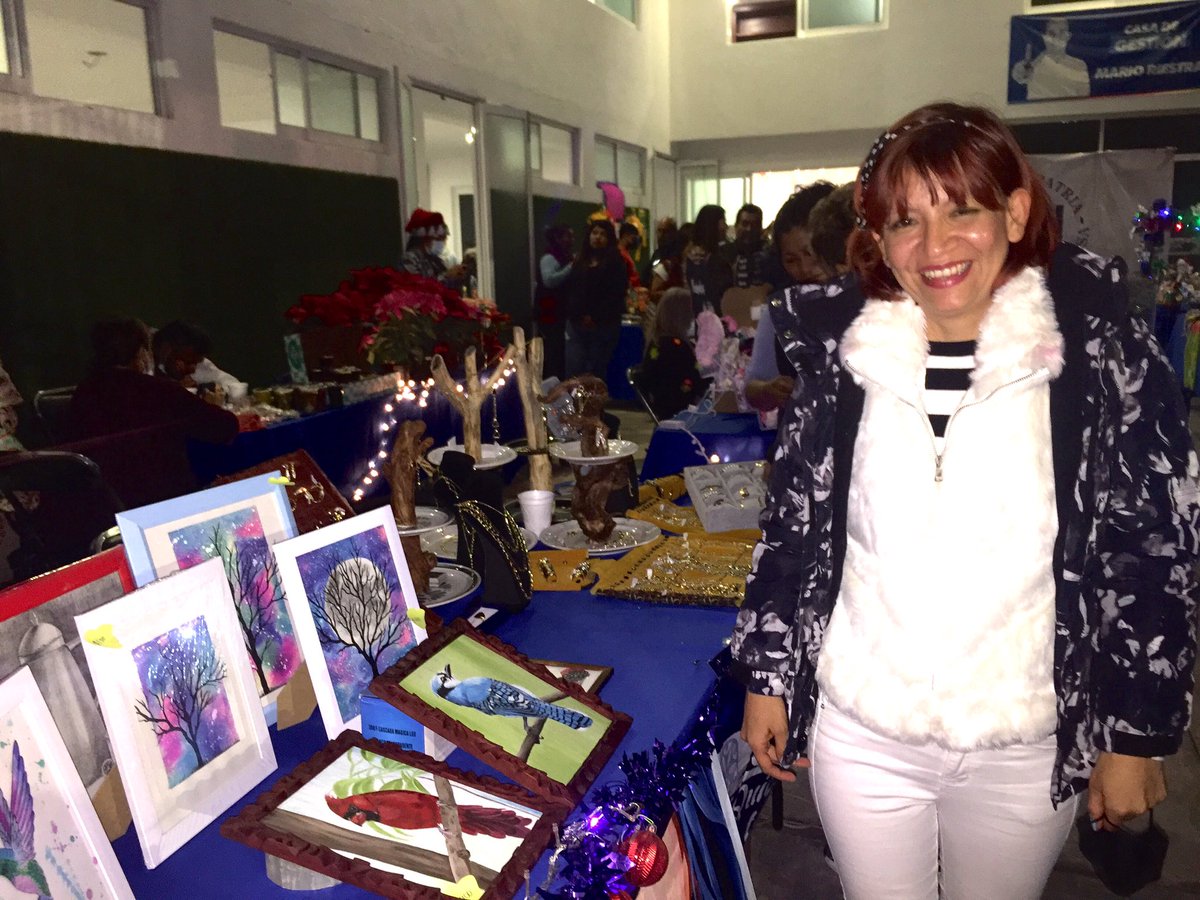 ExpoCalerense's tweet photo. #ExpoVenta 🎄- Hoy desde #comitemunicipal #pan - Dentro del “Bazar Navideño” Visitando al equipo de #zonanorte- Invitados para esta celebración con lo mejor de san Jerónimo caleras - Presentes‼️ equipo #zonanorte ‼️🙋🏻♂️ https://t.co/wzfxUYE0rs