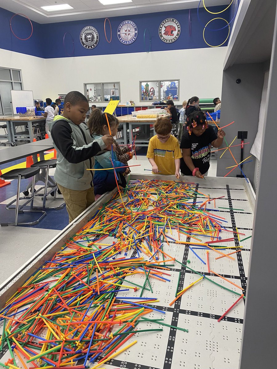 MrsJessCosman's tweet photo. First grade had so much fun building and creating in the Maker Space today! Lego car racing, building on the Lego wall, building with connecting straws, and making circuit holiday cards! Shout out to our awesome 5th grade helpers leading the activities! #onlyatIC #IC2223 https://t.co/w4SeEf8VLj