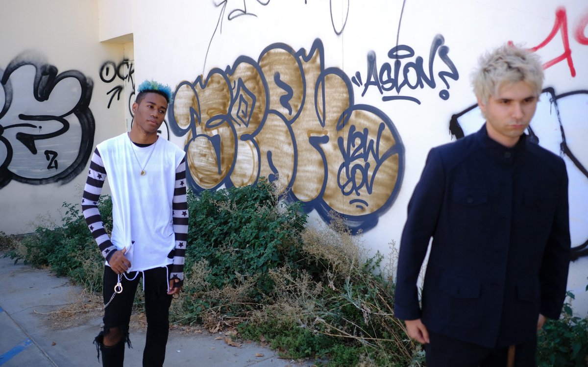 Londynnes Falling tweet media