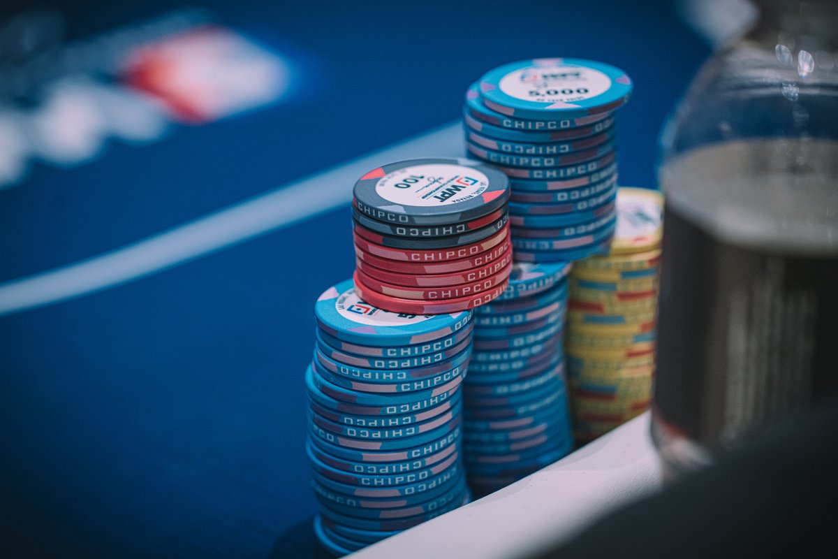 WPT's tweet image. Registration is now closed for 1C!

The tournament clock shows an unofficial count of 1,280 players for Day 1C, which would be a total of 2,946 entries!

The prizepool is unofficially $28,870,800!💰💰💰

Action continues tonight until the end of Level 10!

wpt.co/WCLiveUpdates
