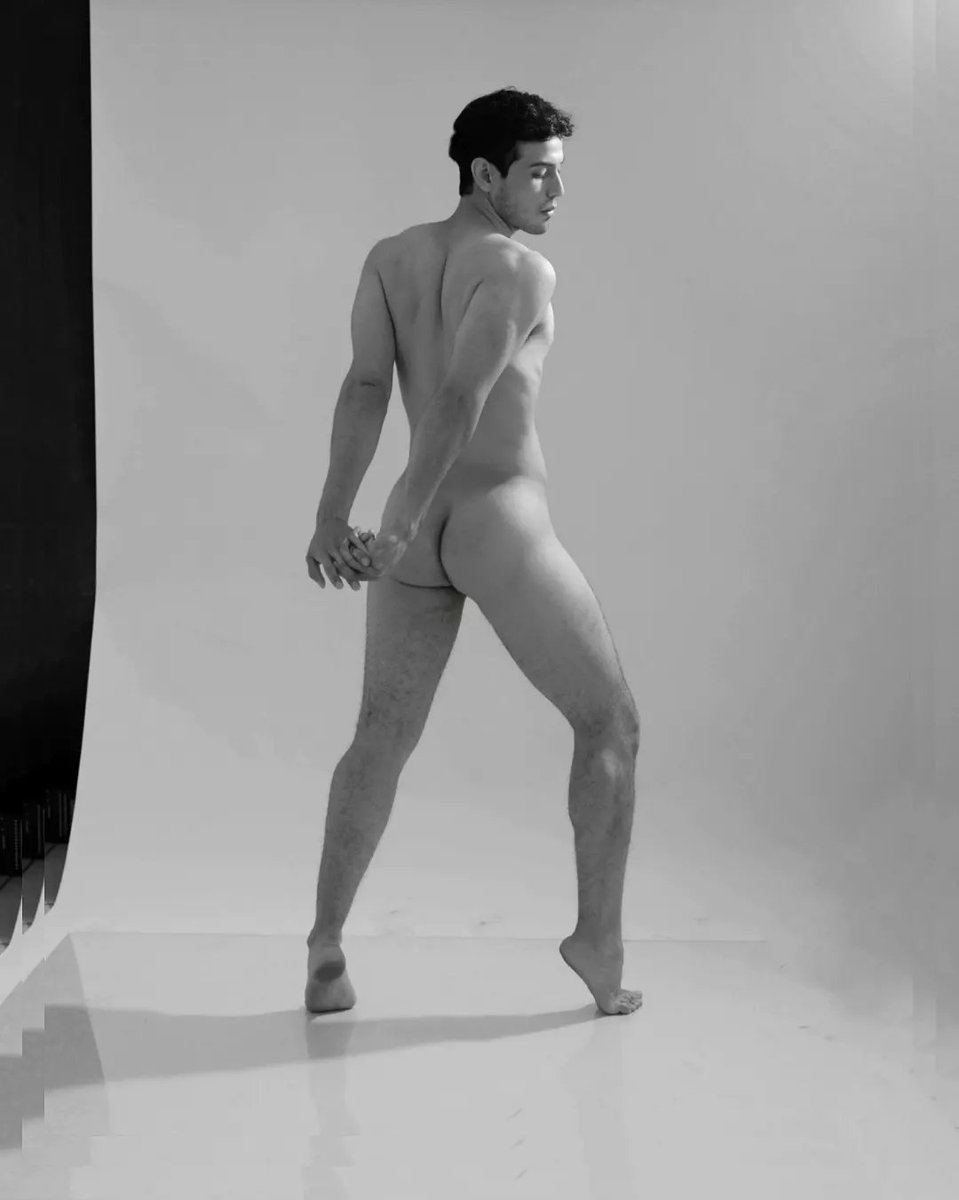JoeDiazzi's tweet photo. Soy mucho más que mi cuerpo 🌕 https://t.co/8ll59YTy02