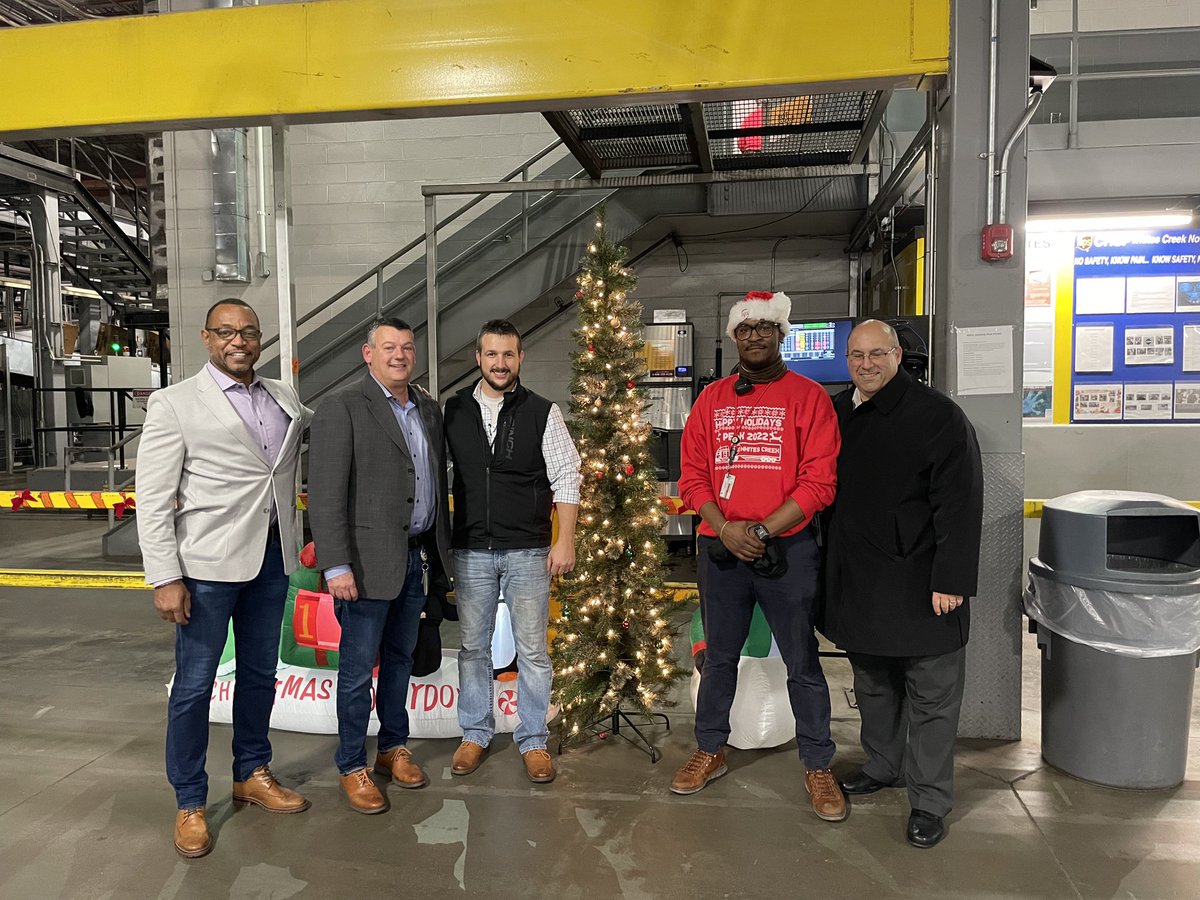 The Holiday spirit is alive and well in our Whites Creek Hub! Our leadership team as well as our great employees putting forth monumental effort to deliver the holidays!!