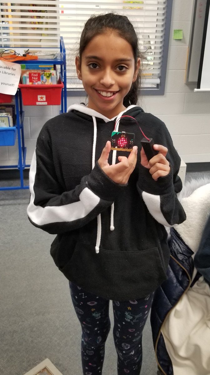 NorthbraeKnight's tweet image. Ms. Cooke&apos;s class had great success with coding their micro:bits today! 💻 #keepcalmandcodeon #STEM #microbits #coding @TVDSB