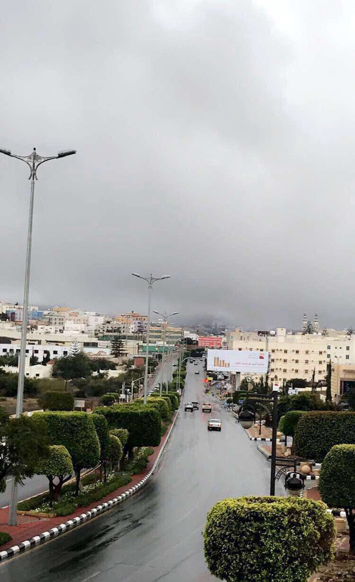 F2i2F's tweet photo. (صبح ابها ) بارد وأنا مامعي كوت 
وجمر المشاعر من سكوتك بيطفى

سولف مدام الناس من حولك سكوت
خل الحشى يدفى ... والأعصاب تدفى https://t.co/v9lXgxZMWM