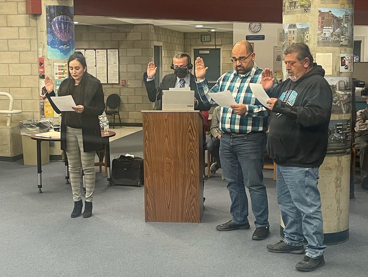 MUSDAztecs's tweet photo. Mendota Unified would like to welcome our new Mendota Unified School District trustees. Congratulations to returning trustees Jose Zavala and Sergio Valdez along and new trustee Sherry Charles. https://t.co/0UbJOSHqxi