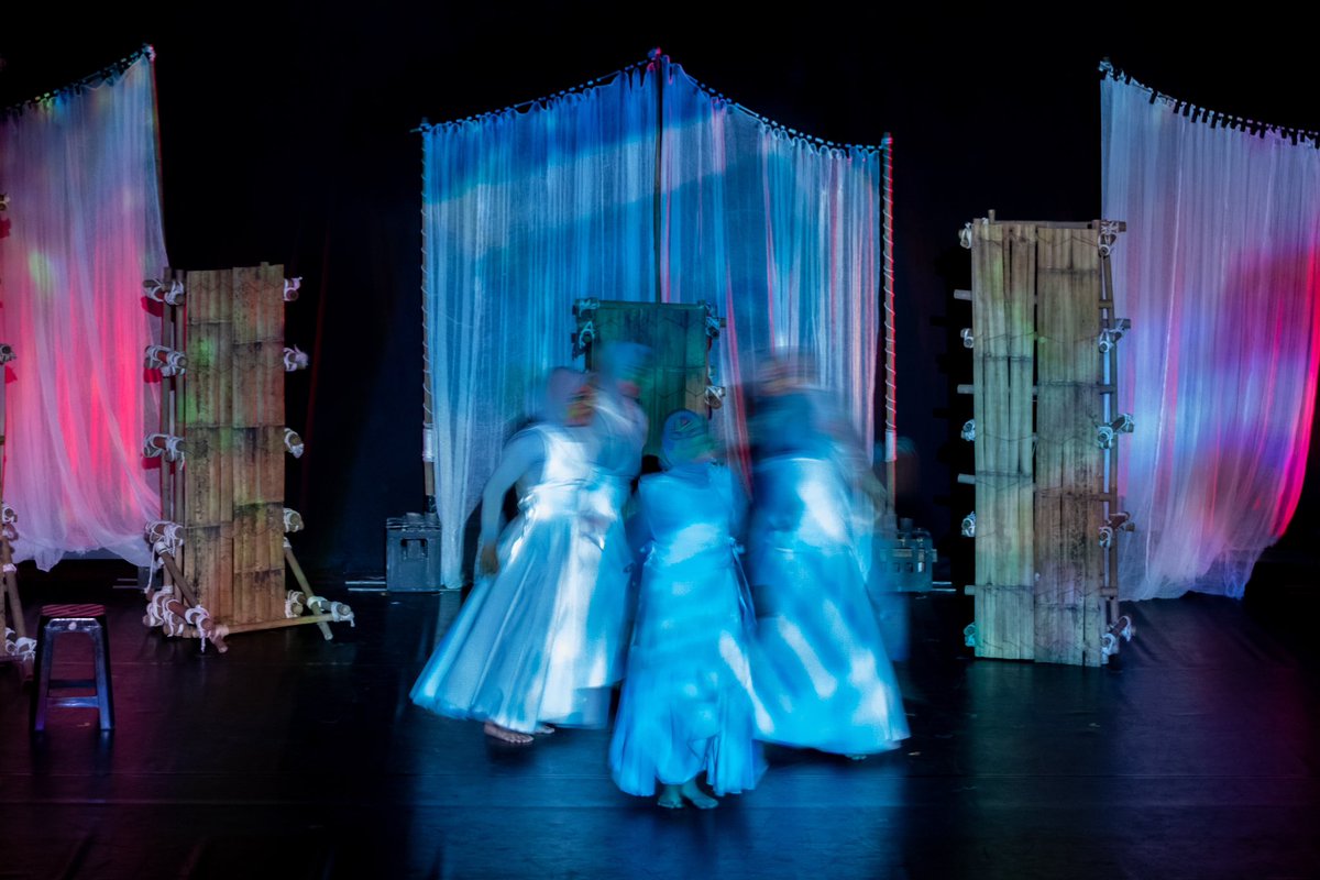 Teater eL Na'ma Indonesia tweet media