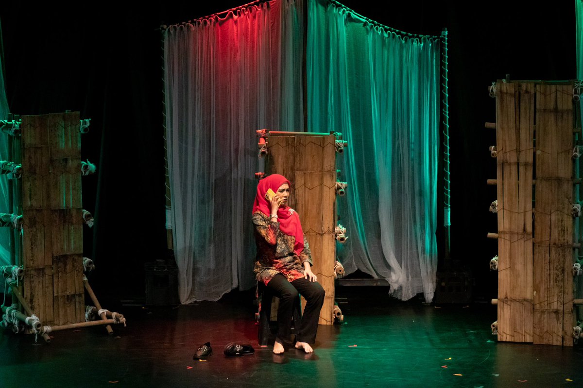 Teater eL Na'ma Indonesia tweet media