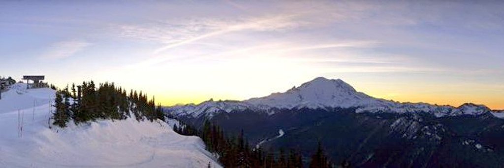 ChrisCloughOly's tweet photo. π» Rainier & Crystal Mts., A π§΅
(3/?) I had an affinity for Crystal's webcam from the get-go. This was my 1st header π· in 2017. Years before I ever tweeted.
Only learned it was from the webcam by later following @NWSSeattle βοΈ
#MtRainier β #CrystalMt β·
Credit: @CrystalMt https://t.co/SbOrU405DT