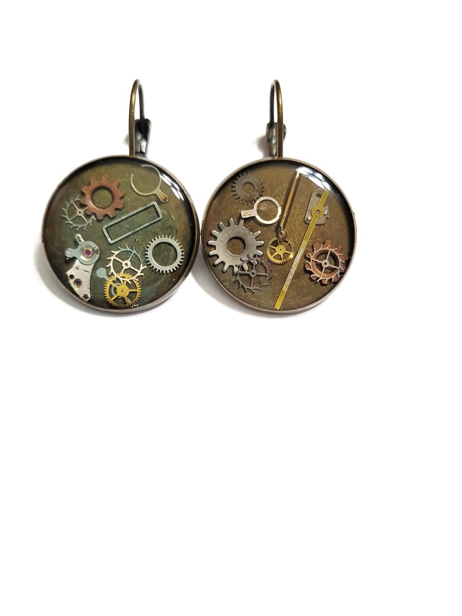 KFroeber's tweet photo. Excited to share the latest addition to my #etsy shop: Steampunk Earrings, Bronze Dangle Earrings, Resin Earrings, Clockwork Earrings, Renaissance Earrings, Gothic Earrings-Bronze Steampunk Ring https://t.co/qXprr5gWRH #girls #earlobe #latchback #bronze #no #steampunk https://t.co/yLl2YBe6ke