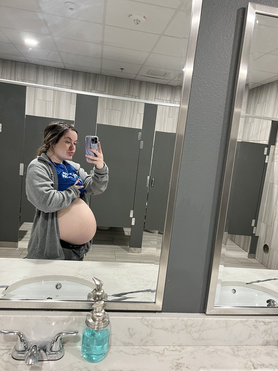 darcey_key's tweet photo. Only About 5 weeks left until our sweet girlies are here &amp; this momma can’t WAIT❤️🥰 https://t.co/f28hwIDepu