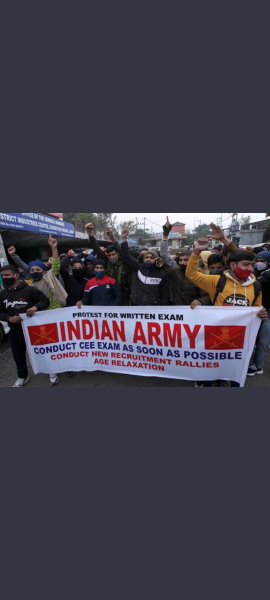 Priyank03887071's tweet photo. #JusticeForDefenceStudents    please pending army CEE karao https://t.co/TZ3J7JKSyk