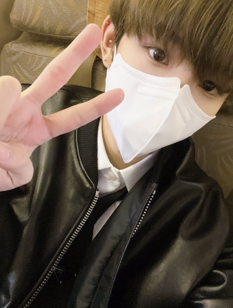 STRGALLERY's tweet photo. [221215] #_shotaroo_ ig story update 

“see you again 👋”

#SHOTARO #쇼타로 #ショウタロウ #NCT https://t.co/wS8WuweUyP