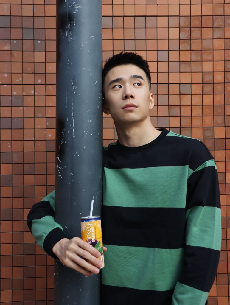 Lyon1069's tweet image. 像学生吗？不像删了