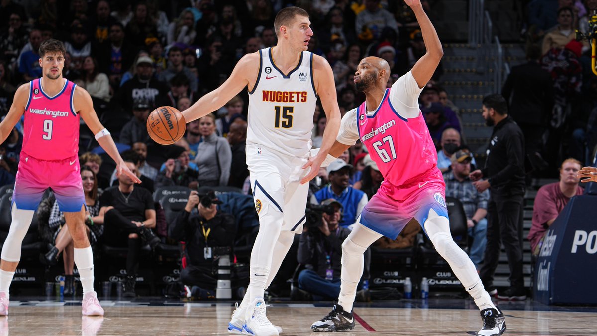 LovetoH16405431's tweet photo. #DenvsWash #Denver #Washington #Vizards #Nuggets #NBA #gametime #espn #Jokic 
This was #CRAZY
#Shooting from game 20/17 
33min 43 points 14 reb 8 ast AND 5 steals 🤣🤣🤣
If he stay in Denver he will NEVER #win #ring I hope he will leave because they can't make team around him https://t.co/z2UnLULp6u