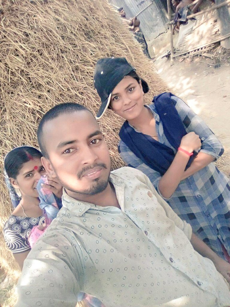 Polash142's tweet image. Sister and boudi in village environment