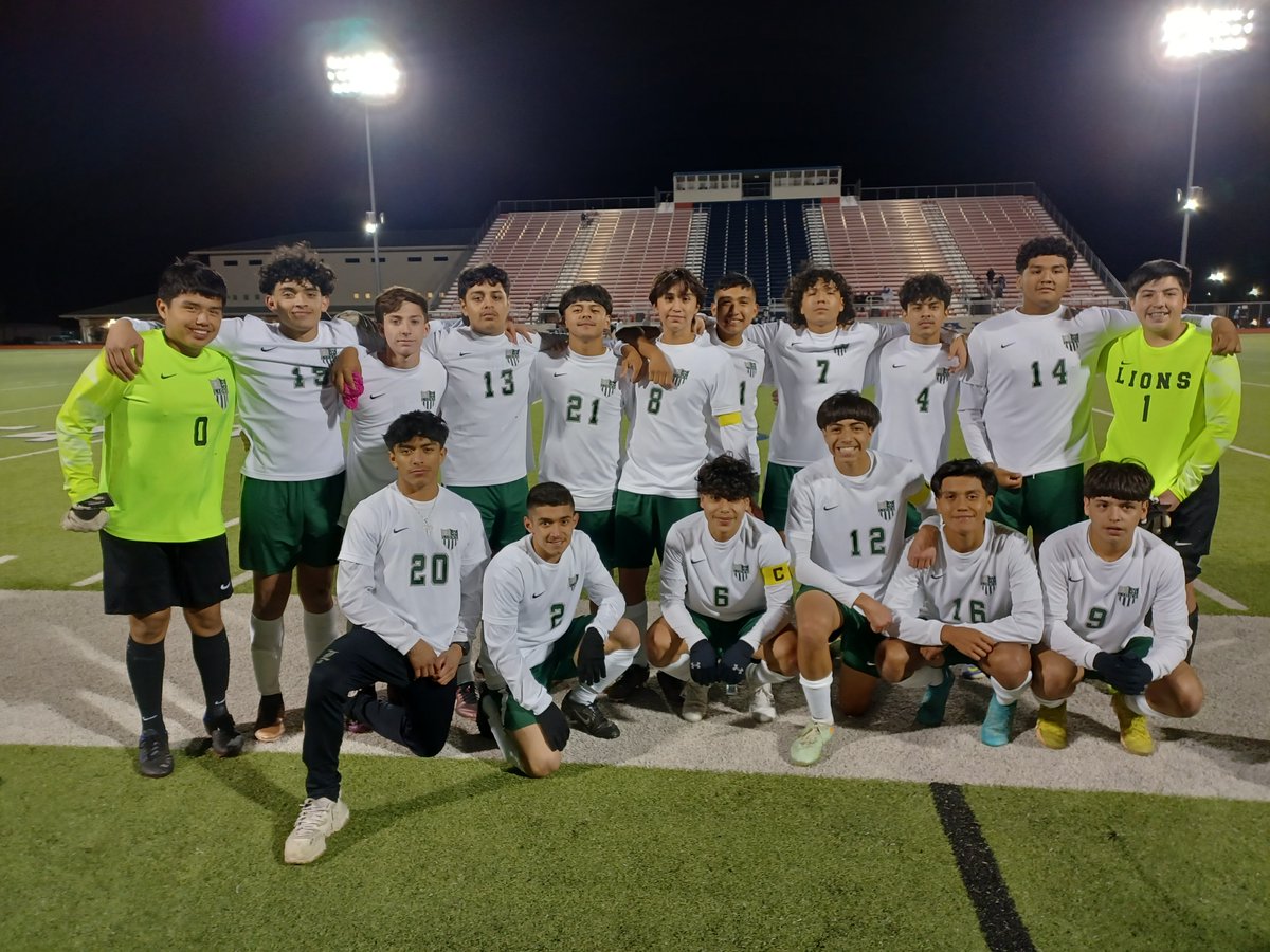 LivingstonSocc1's tweet photo. The 2022-2023 Lions finished the preseason tonight with a 1-0 win over Madisonville. The teams are ready for the regular season to kick off in January. https://t.co/nDJj6QluJr