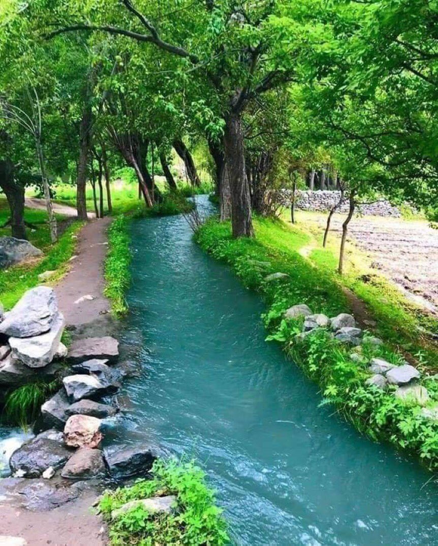 Alahlam654's tweet photo. "إنَّ الدين والأخلاق والذوق والأدب تجتمع كلُّها في كلمةٍ واحدة :

أن تحبَّ لغيرك ، ما تحب لنفسك"👌🏻
علي الطن��اوي
#السلام_عليكم 
#صباحيات_الشتاء https://t.co/AdXyWQoUC6