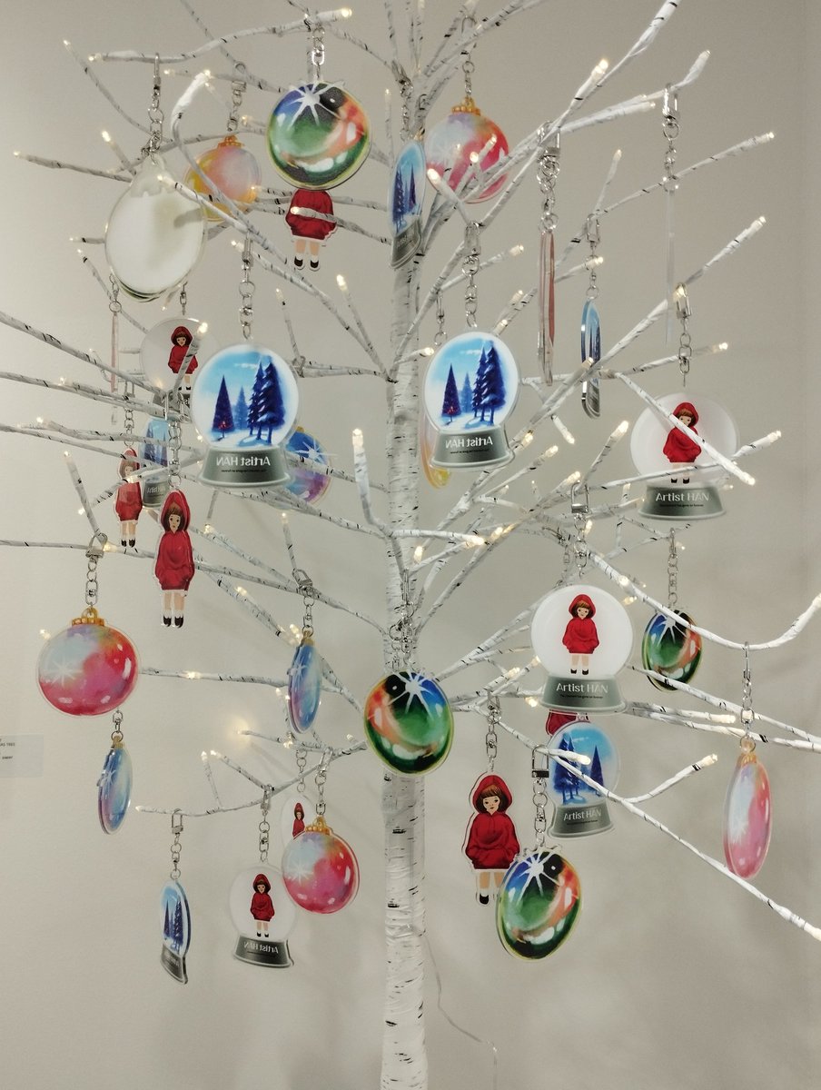 한국 일곱번째 일정
한 작가님 개인전
<a href="/HANSENS8011/">HAN 🌛 NFTNYC2024</a> 

오프닝 파티 가서 전시도 보고 고기도 먹고 마카롱도 먹고 잡채 맛집 그 잡채...

#상수역 1번 출구 
#갤러리라보 
방문하시고 작품들 만나보세요!