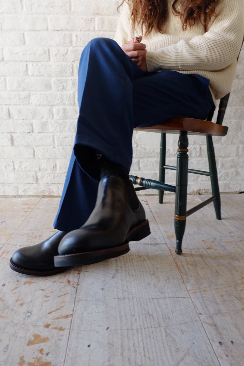 poc_online's tweet photo. ダナーのサイドゴアタイプのブーツ、Vibramソールってゆうのもポイント高い。スタイリングの汎用性高いし意外とお手頃だしめちゃくちゃオススメです。

https://t.co/vfFDdaE18A https://t.co/cuEqV6NDDr