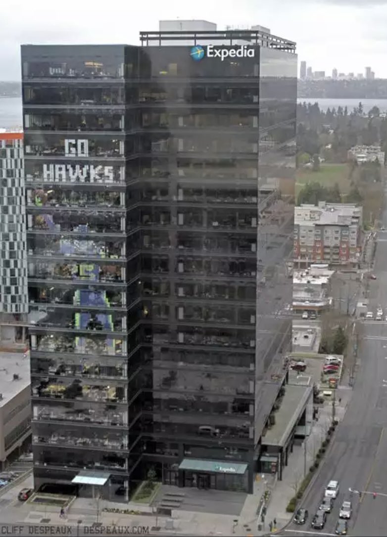Joemazings's tweet photo. Almost 9 years ago I put together a 9-story homage to @RSherman_25 ‘s Immaculate Deflection to take the @Seahawks to the Super Bowl. Today, I finally got to talk to him about it in person and it was worth the wait!

Find me on Peloton, 25 (joemazing). #WallOutWednesday https://t.co/yOEroZEn8u