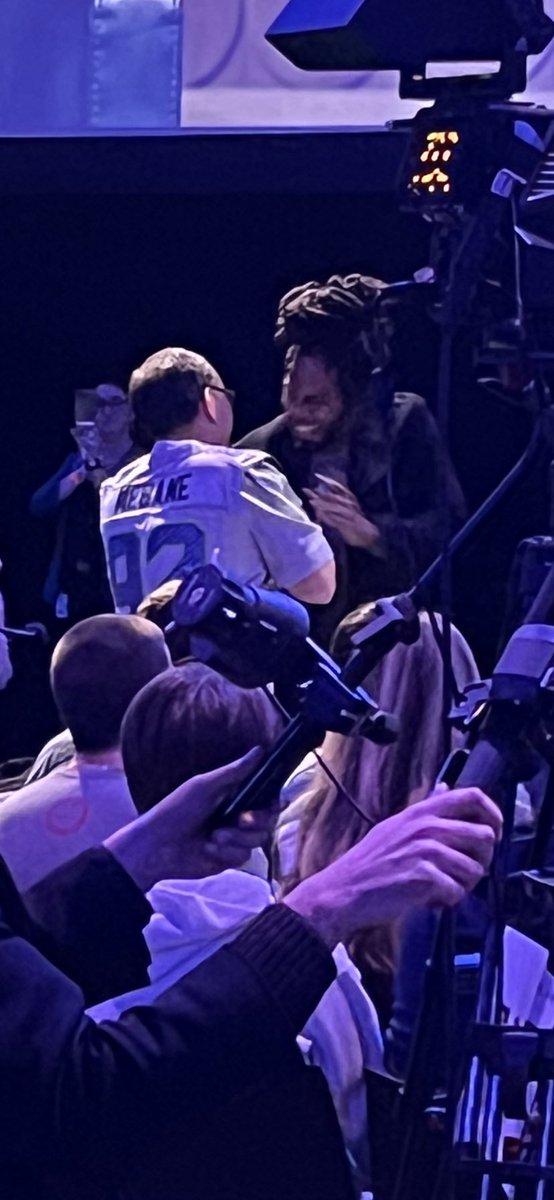 Joemazings's tweet photo. Almost 9 years ago I put together a 9-story homage to @RSherman_25 ‘s Immaculate Deflection to take the @Seahawks to the Super Bowl. Today, I finally got to talk to him about it in person and it was worth the wait!

Find me on Peloton, 25 (joemazing). #WallOutWednesday https://t.co/yOEroZEn8u