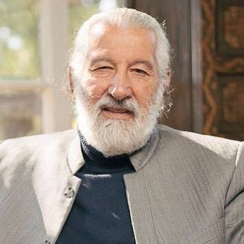 Alfredo Sfeir, como Experto o miembro del Consejo Constitucional sería un aporte neto e independiente al nuevo proceso constituyente. 
<a href="/AlfredoSfeirY/">Alfredo Sfeir Younis</a> <a href="/Liberales_Chile/">Partido Liberal</a> <a href="/elfrente_amplio/">Frente Amplio Chile</a> <a href="/Senado_Chile/">Senado Chile</a> <a href="/Camara_cl/">Diputadas y Diputados de Chile</a> <a href="/vladomirosevic/">Vlado Mirosevic</a> @senadorLatorre