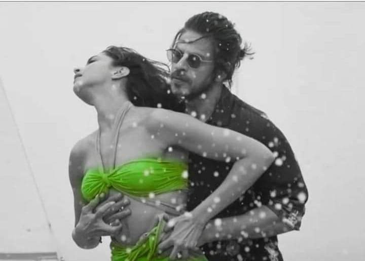 अब सही हैं या और कुछ एडिट करूँ ???#BoycottPathaan
😂😂😅